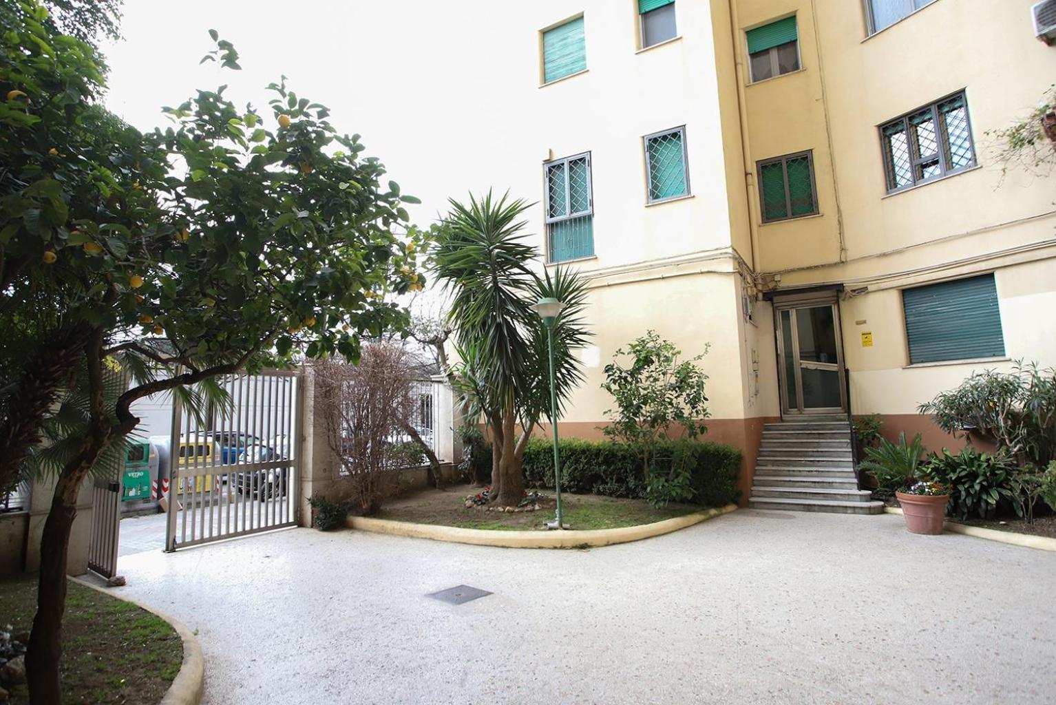 Erminia Suite نابولي المظهر الخارجي الصورة